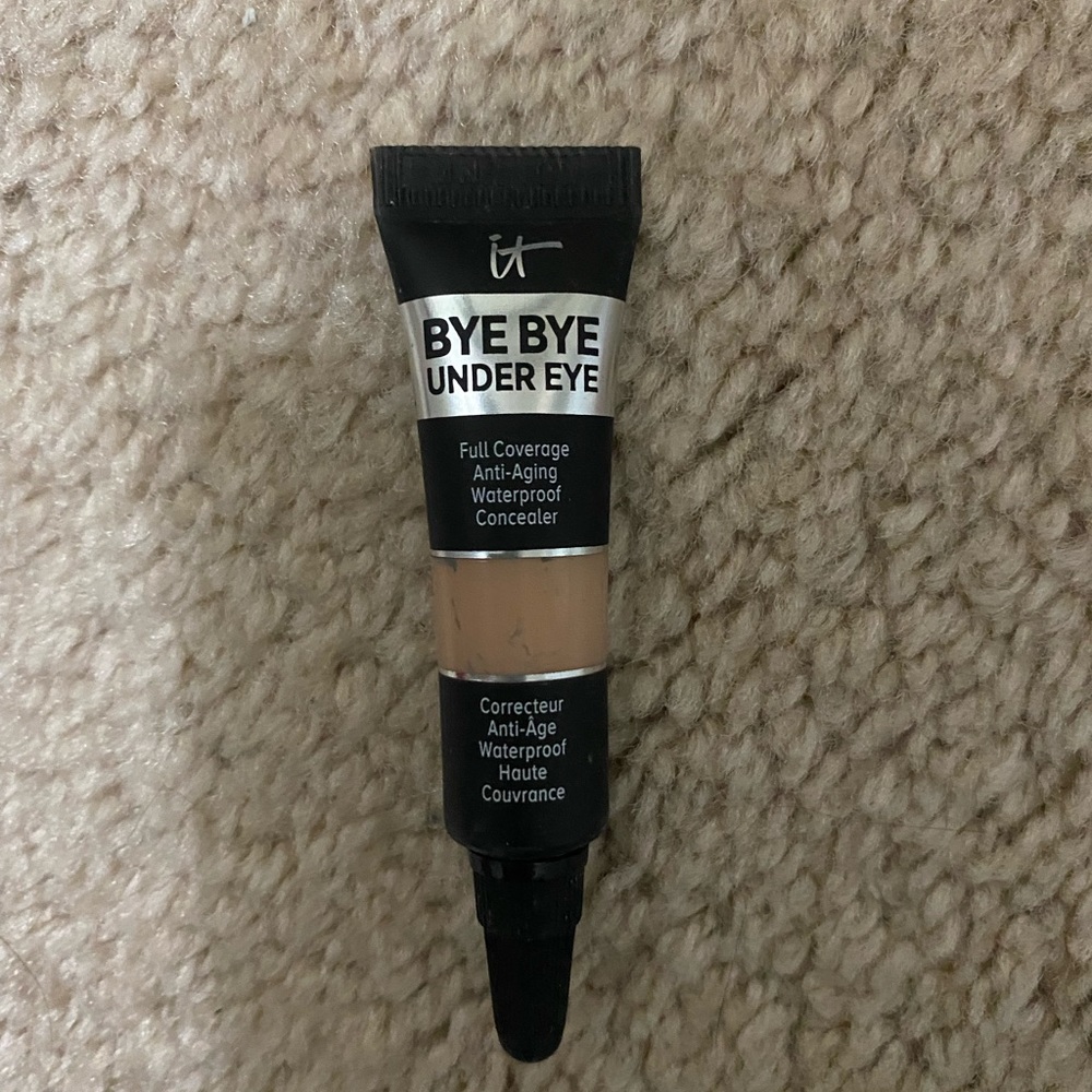 Bye bye under eye Concealer